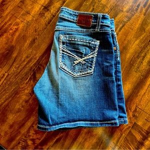 Women’s Jean Shorts-BKE